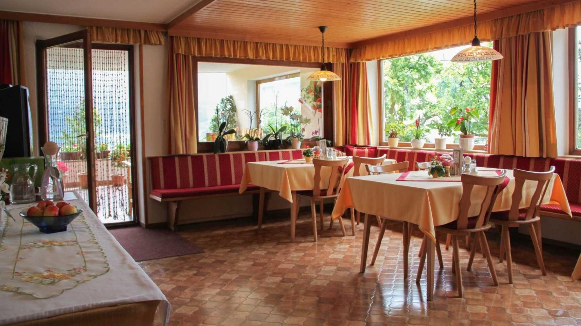 Gaestehaus Sonnenheim Thaur Bagian luar foto